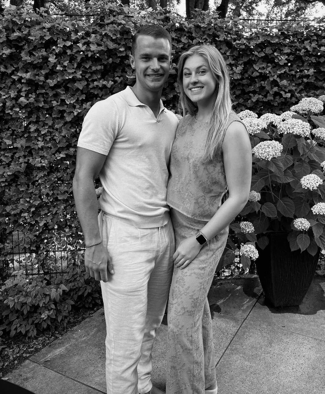 Wes en Emma — Hey Socials
